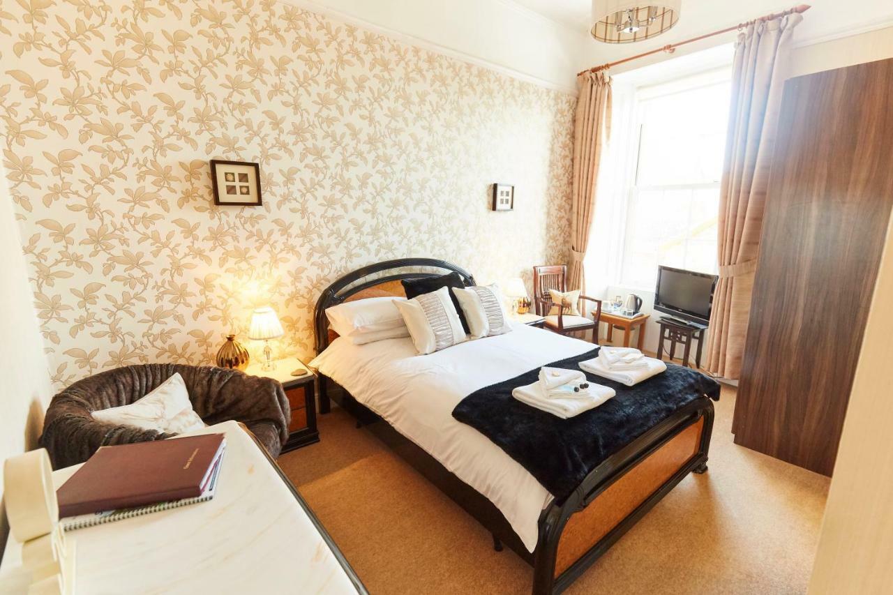 カランダー Coppice House Bed & Breakfast エクステリア 写真